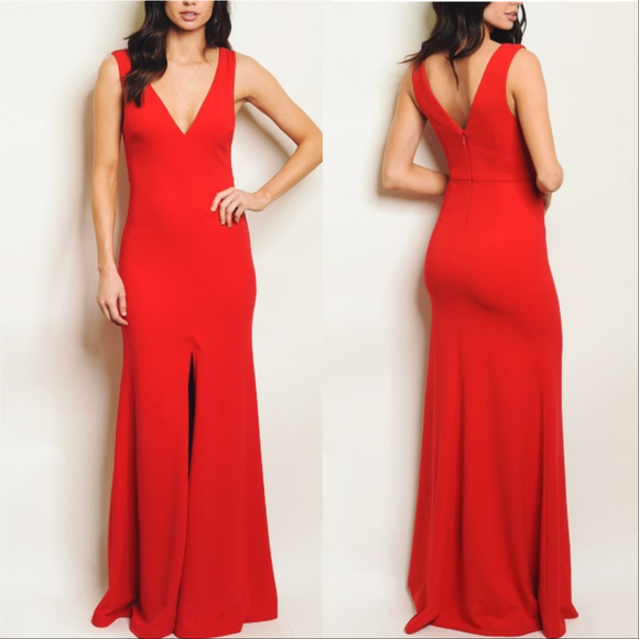 Dresses & Skirts - CHIC RED DRESS